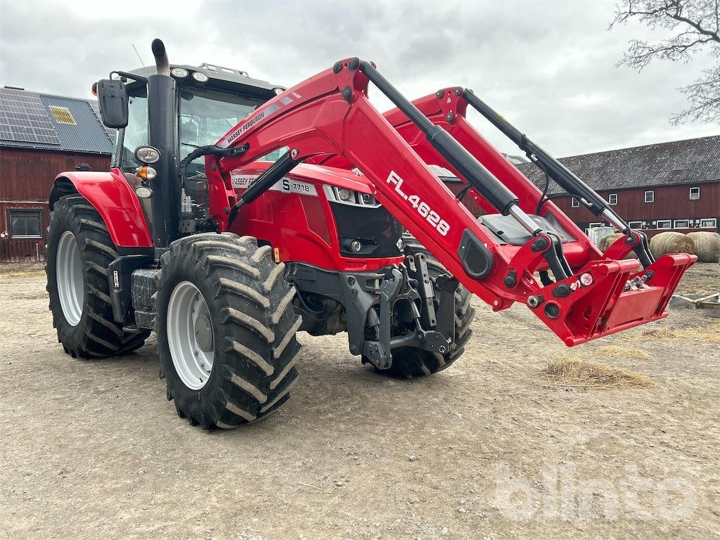 Massey Ferguson 7718